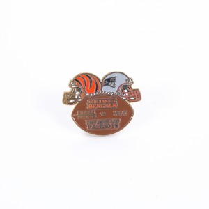 TEAM LAPEL PIN2